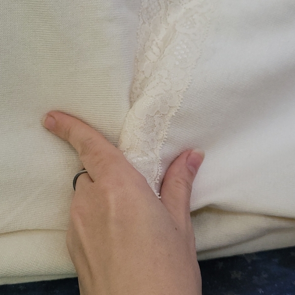 🍂3/$10 Heirloom Collectibles VTG Cream Lace-Waist, 3/4 Sleeve Cross-Over Blouse - Picture 16 of 16